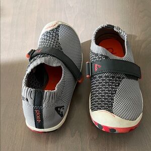 PLAE Kids Water Shoes - Gray and Black